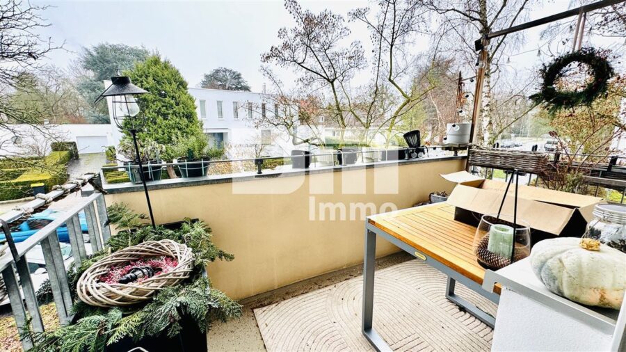 (R)eserviert! Etagenwohnung mit Balkon, Kellerraum und Garage - Balkon